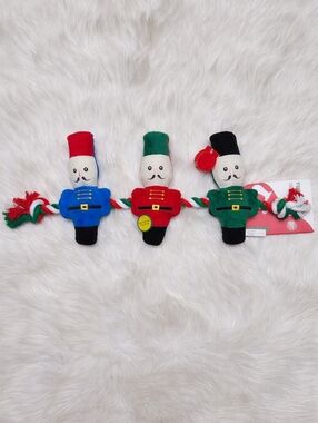 Christmas Nutcracker Squeeker Plush Dog Toy with Rope New with Tags 24" Length